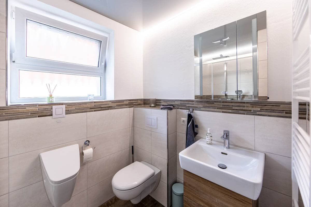 Welche ist die beste Fliesenhöhe im Bad Halb oder raumhoch?